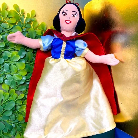 DISNEY EXCLUSIVE NWT 90s SNOW WHITE AND THE SEVEN DWARFS COMPLETE SET OF 10